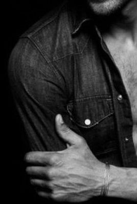 Matt Winter, protagonista y autor de una trilog&iacute;a de &lsquo;sexo entre casados&rsquo;. / FOTO: mattwinteradicto