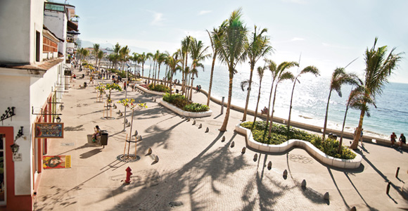 Malec&oacute;n de Puerto Vallarta