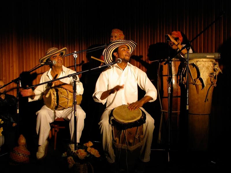 La diversidad cultural pasa por su mejor momento en Colombia, La diversidad cultural pasa por su mejor momento en Colombia, El Poblado en Historias