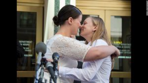 matrimonio igualitario, En Colombia se han celebrado 715 matrimonios entre personas del mismo sexo, El Poblado en Historias