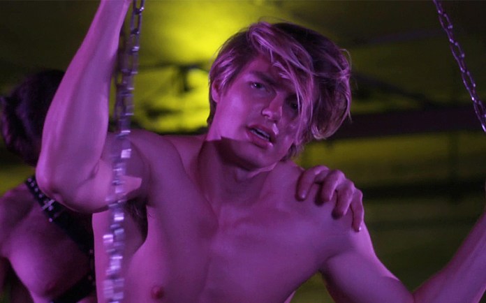 Zander, El Modelo y actor Zander Hodgson sale del closet, El Poblado en Historias