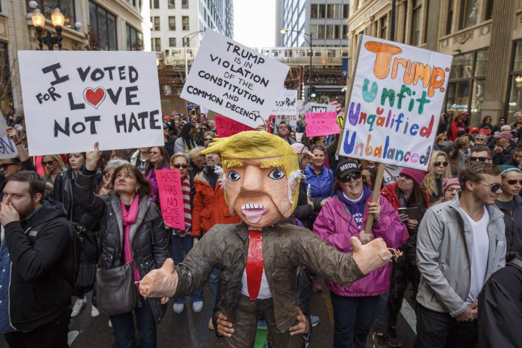 población LGBT en Estados Unidos, Los problemas que afronta la Población LGBT en Estados Unidos en los servicios médicos, El Poblado en Historias