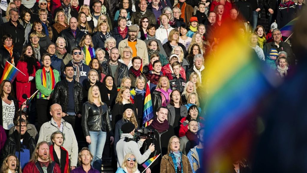 Gay Games, Par&iacute;s es sede de la d&eacute;cima versi&oacute;n de los &lsquo;Gay Games&rsquo;, El Poblado en Historias