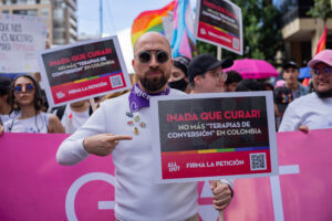 Conversi&oacute;n, Terapias de conversi&oacute;n: un mecanismo de tortura en pleno siglo XXI, El Poblado en Historias