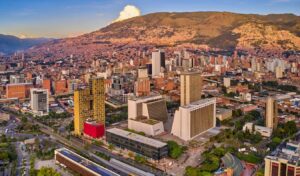 Medell&iacute;n, Inverso: la m&aacute;gica experiencia de coliving en el coraz&oacute;n de Medell&iacute;n, El Poblado en Historias