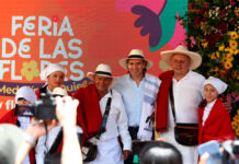 Feria de las Flores 2026: El Poblado también florece con eventos gratuitos El alcalde Federico Gutiérrez junto a silleteros durante la presentación oficial de la Feria de las Flores 2026 en Medellín.