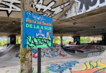 Territorios que escuchan: construir confianza en la 4 Sur Letrero de la pista de skate de la 4 Sur, con rampas y grafitis bajo el puente en Medellín.